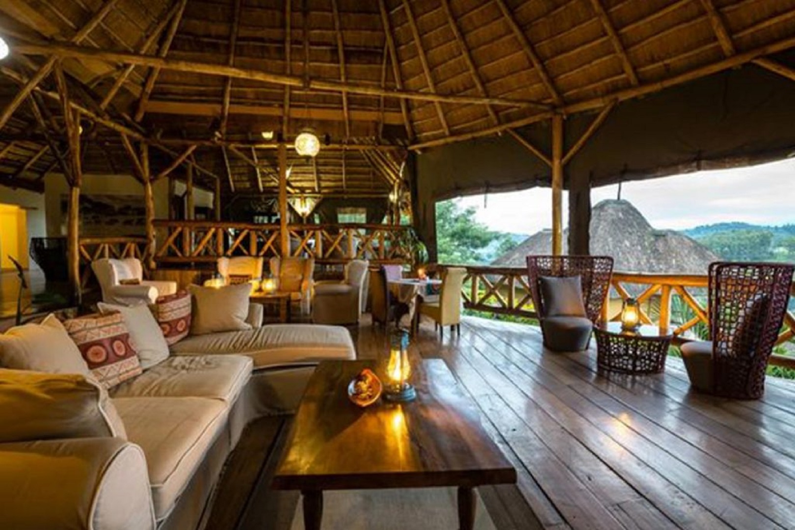 Crater Safari Lodge, Kibale